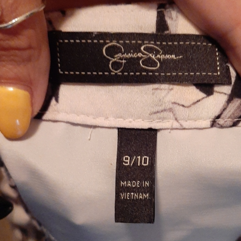 Jessica Simpson Ruffled Mini Skirt - Picture 3 of 4